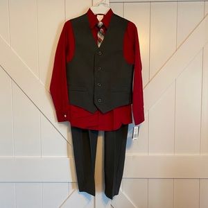 Van Heusen 4 piece suit